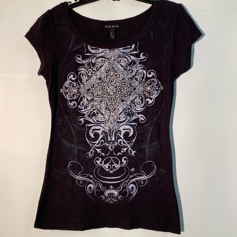 FANG - Cap Sleeve sparkly  t- shirt. Size L